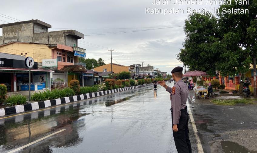 Sat Samapta Polres Bengkulu Selatan Laksanakan Gatur Lalin