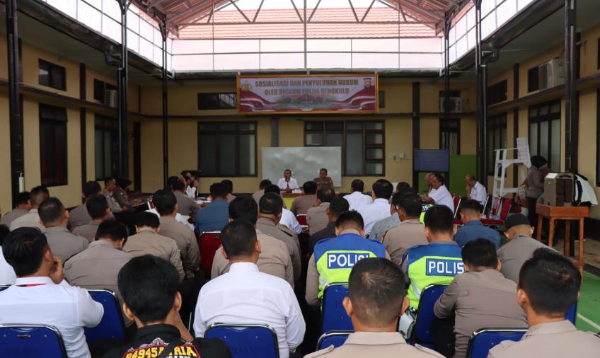 Bidkum Polda Bengkulu Laksanakan Sosialisasi Hukum di Polres Bengkulu Tengah