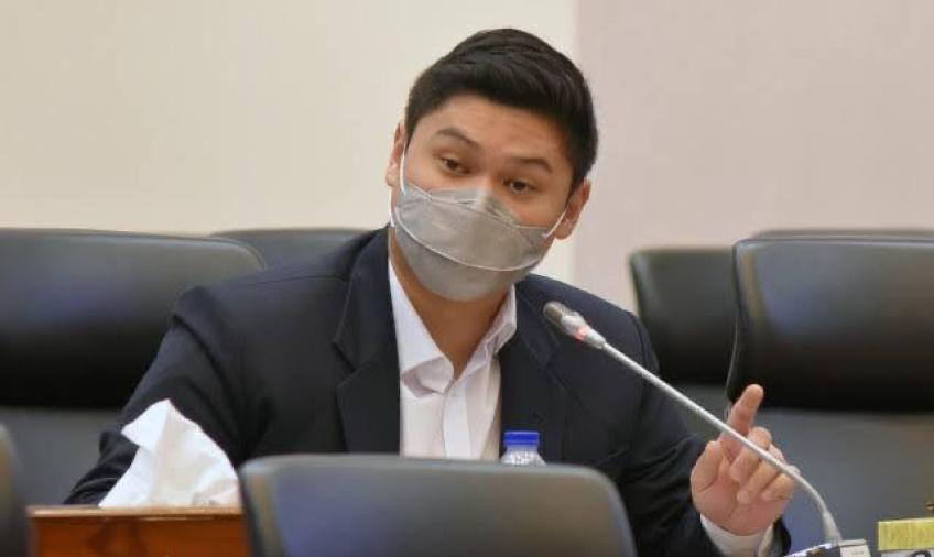 Anggota Komisi I DPR Rizki Aulia Rahman Natakusumah