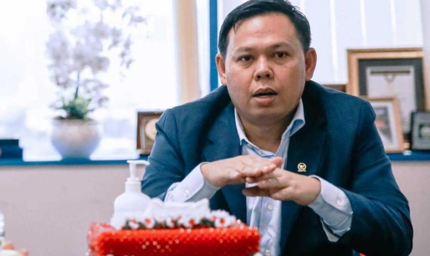 Sultan  B Najamudin 