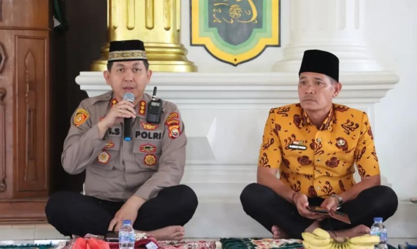Jumat Curhat di Masjid Muhajirin, Kapolresta Bengkulu Jawab Pertanyaan Warga dan Beri Solusi