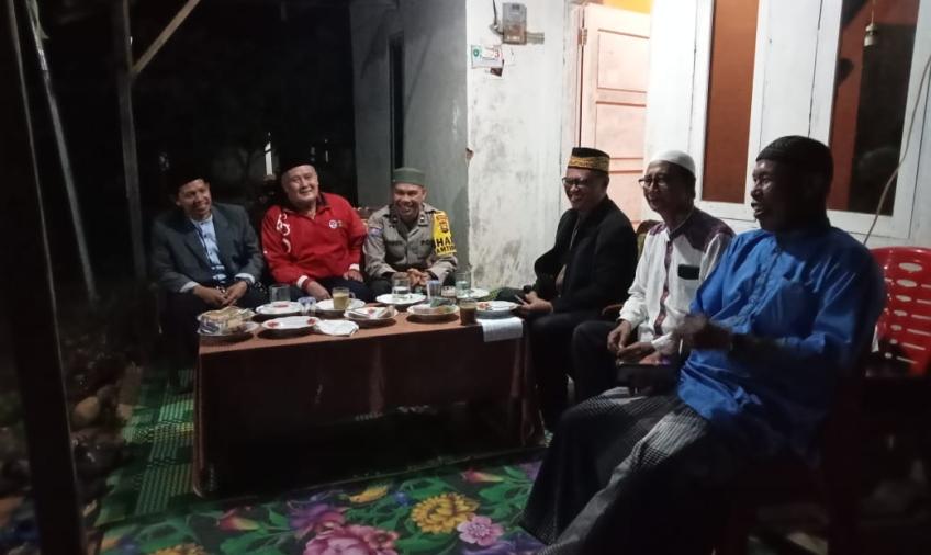 Wujud Empati Kepada warga, Bhabinkamtibmas Bentiring Permai Laksanakan Sambang Duka