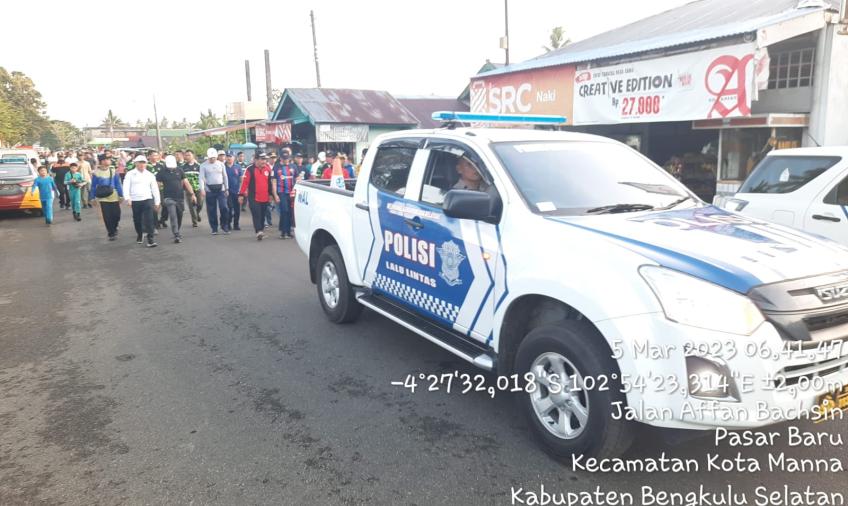 Sat Lantas Polres BS Saat Kawal Pelaksanaan Pawai Sambut Ramadan