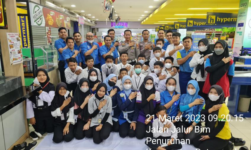 Sat Lantas Polresta Bengkulu Gelar Sosialisasi Tertib Berlalu Lintas di Hypermart