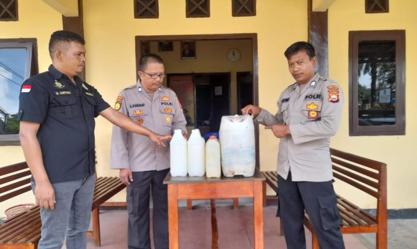 Jelang awal Puasa , Polsek Lais Razia Warung Tuak