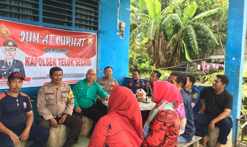 Jumat Curhat Polsek Teluk Segara Digelar Bersama Petugas PBK dan Warga Kampung Kelawi