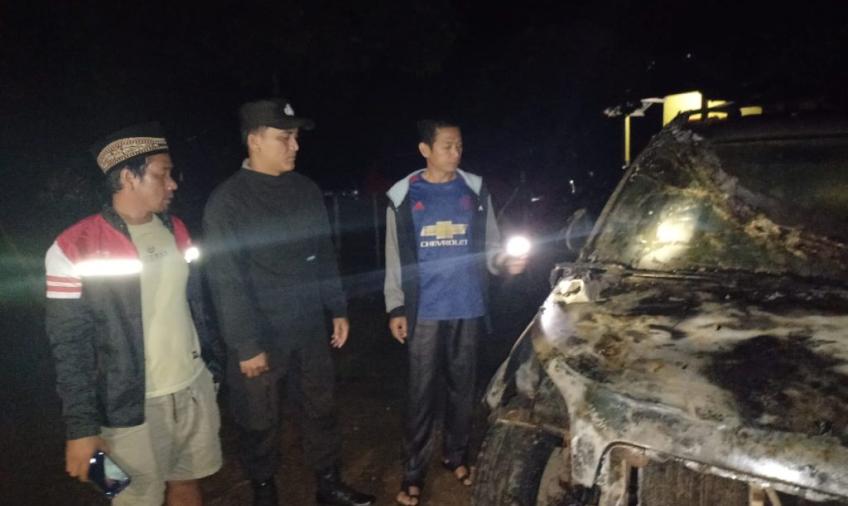 Mobil Terios Warga Batik Nau Hangus Terbakar, Polisi Langsung Terjun ke TKP