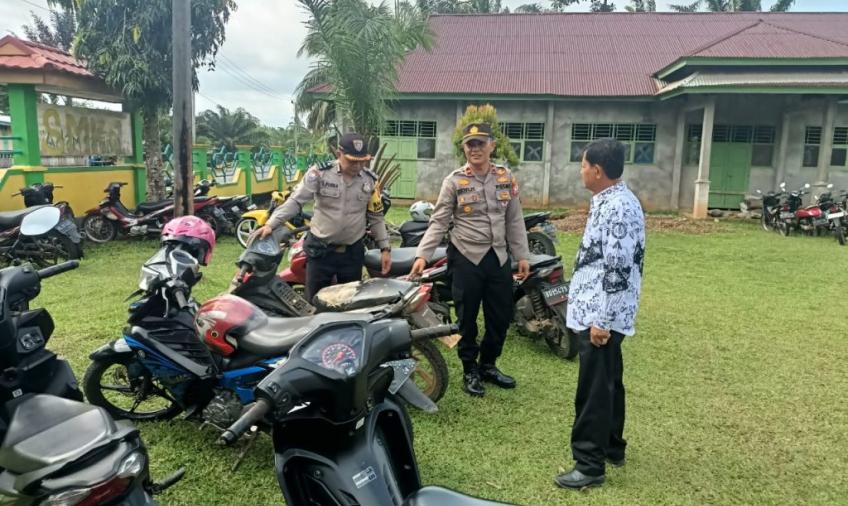 Datangi Sekolah, Kapolsek Batik Nau Razia Knalpot Brong