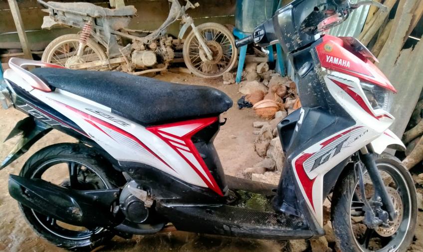 Lakalantas Tunggal Akibat Jalan Berlubang, PNS Alami Sejumlah Luka