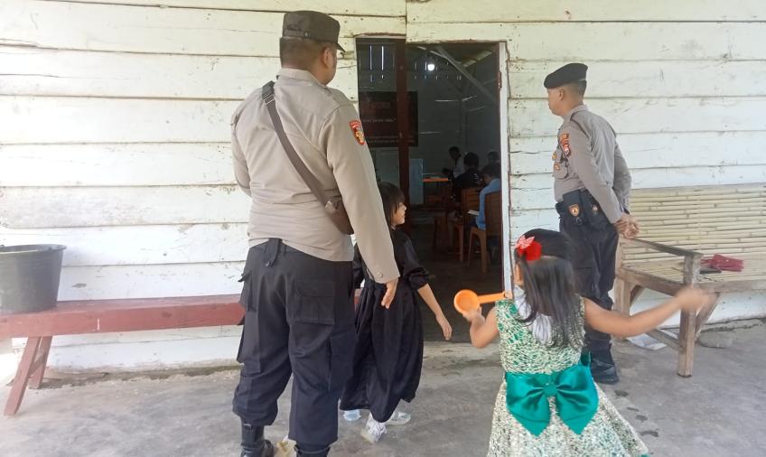 Polsek Kaur Selatan Laksanakan Pengamanan Ibadah Mingguan Umat Kristiani