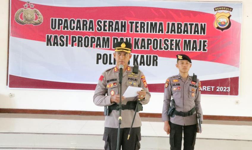 Kapolres Kaur Polda Bengkulu AKBP Eko Budiman Saat memimpin Sertijab