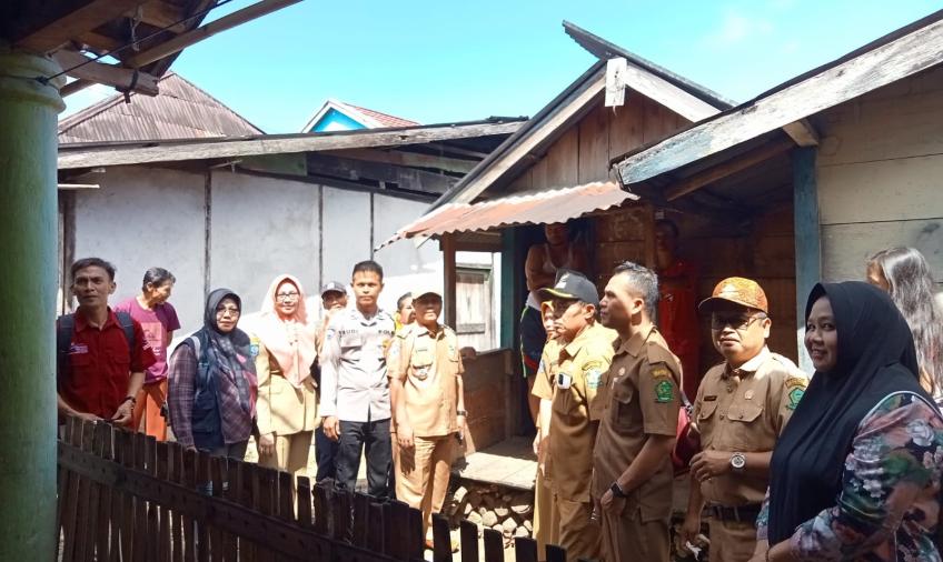 Personel Polsek Lebong Tengah Hadiri Musyawarah Penerima PKH