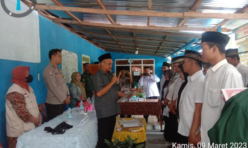 Bhabinkamtibmas Polsek Lebong Selatan Hadiri Pelantikan Perangkat Desa Bungin
