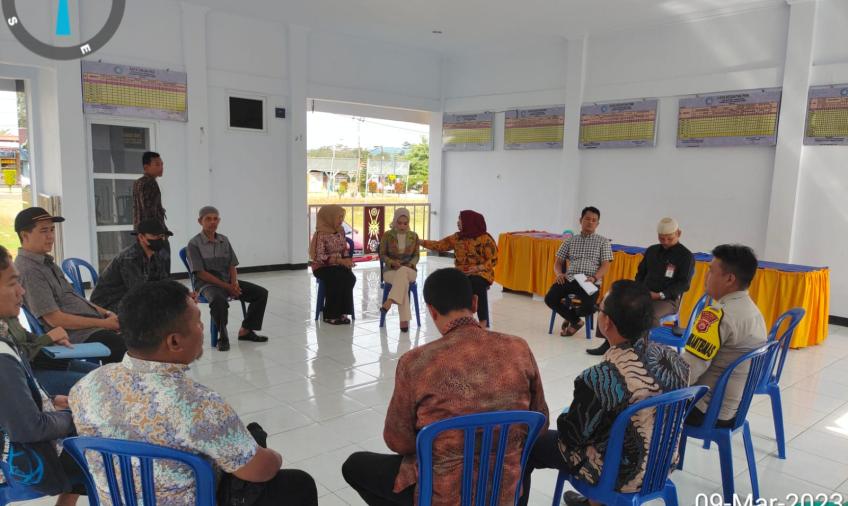 Personel Polsek Lebong Atas Laksanakan Pengamanan Descente Perkara Gugatan Harta Bersama