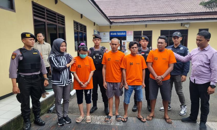 Para Pelaku Saat Diamankan Polisi