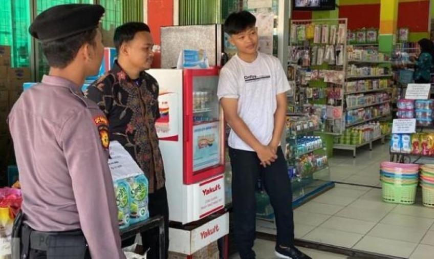 Personil Polsek Putri Hijau Saat Sambangi Warga Ajak Jaga Kamtibmas Yang Kondusif