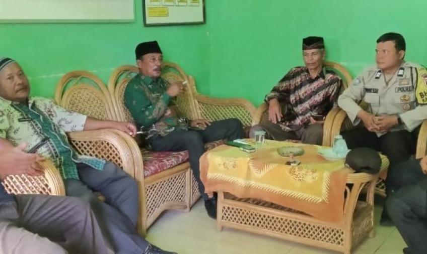 Bhabinkamtibmas Sambang Ke Da’i untuk Ciptakan Situasi yang Kondusif