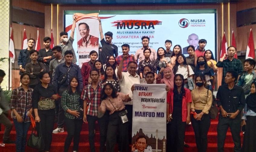 Simpatisan Mahfud MD
