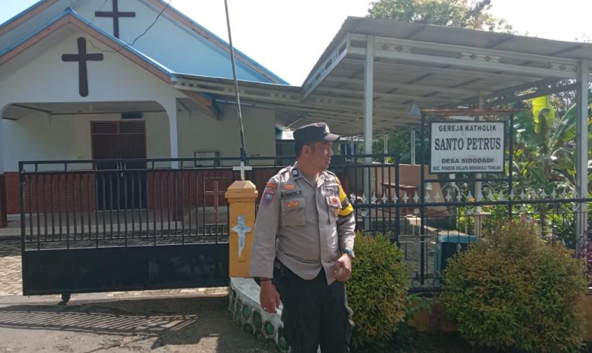 Polres Bengkulu Tengah Saat Pengamanan Ibadah Umat Kristiani