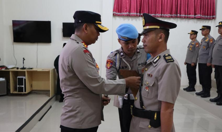 Kapolres Kepahiang Pimpin Sertijab Kabag Log