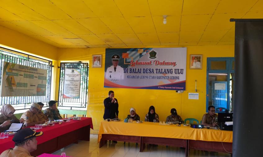 Bhabinkamtibmas Polsek Lebong Utara Hadiri Musyawarah Penetapan Penerima BLT DD Desa Talang Ulu