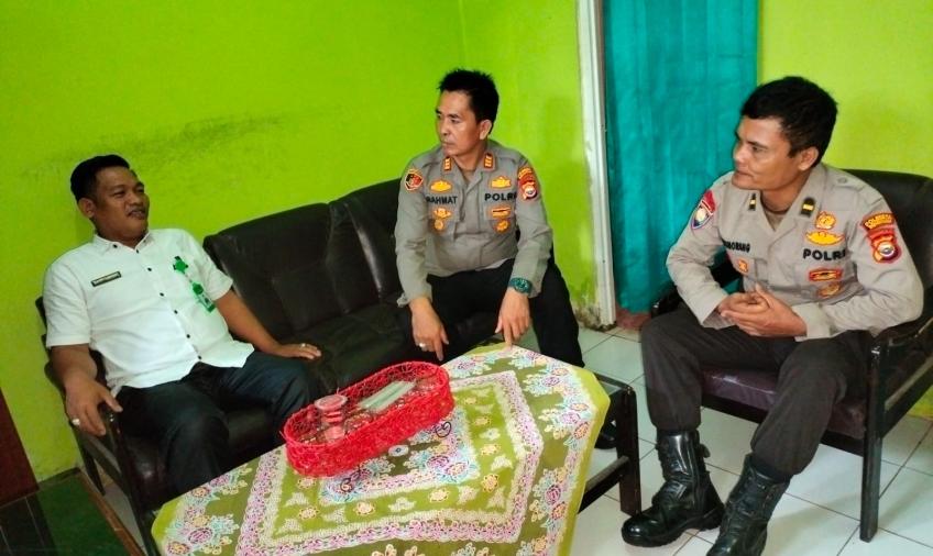 Jalin Silaturahmi Muspika, Kapolsek Kampung Melayu Sambang ke Kantor KUA