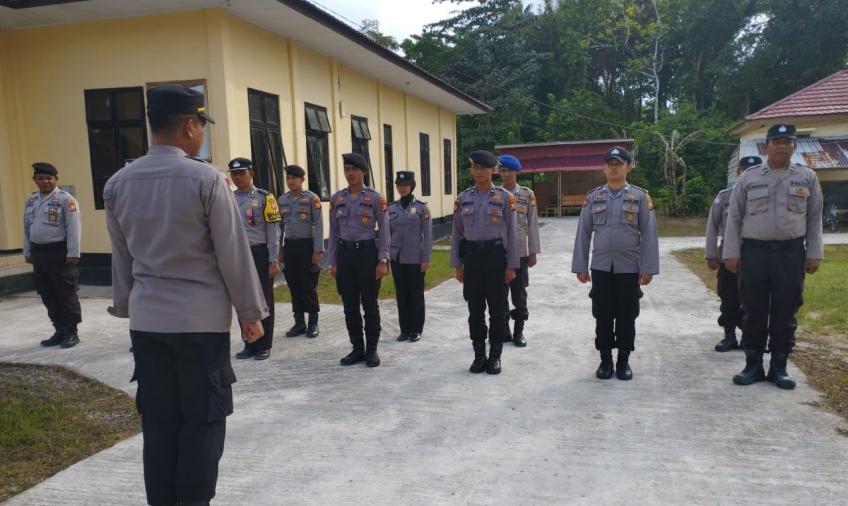 Tingkatkan Kemampuan, Anggota Polsek Enggano Lakukan Latihan PBB.
