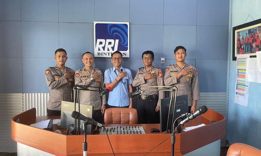 Polres Kaur Sosialisasikan Rekruitmen Polri Melalui RRI Bintuhan