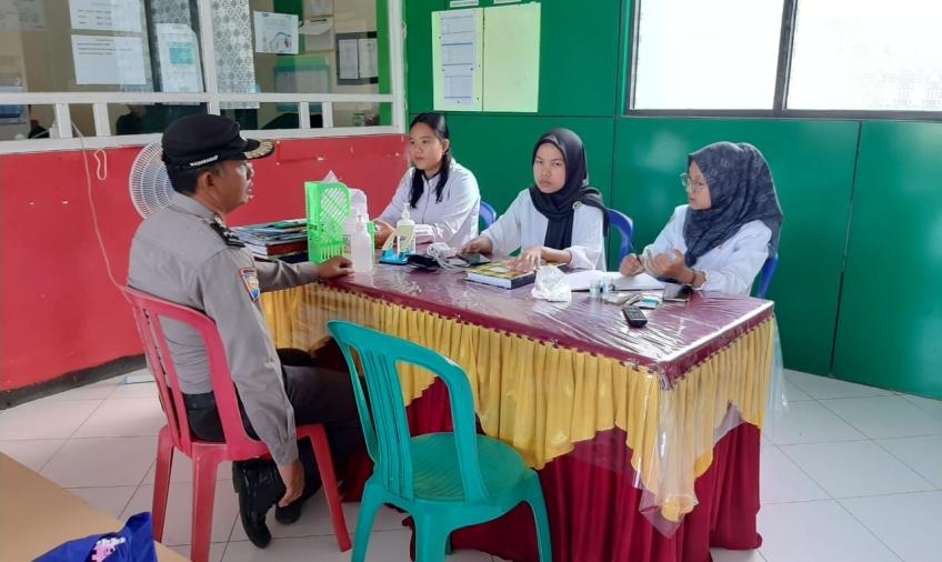 Bhabinkambitbmas Saat Sambangi Puskesmas Enggano