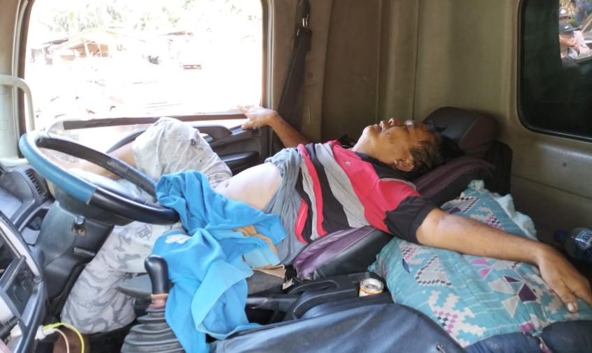 Sopir Ekspedisi Meninggal Dunia Didalam Mobil yang Terparkir di Seluma