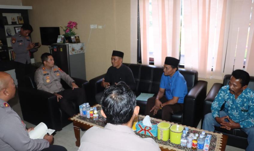 Kapolres Seluma Terima Curhatan dari Warga Desa Rawa Indah
