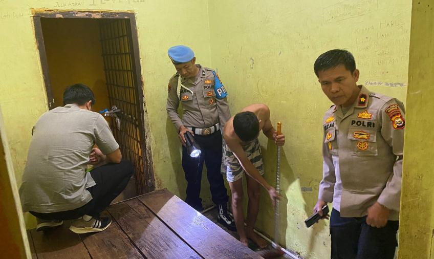 Kapolsek Teluk Segara Cek Ruang Tahanan