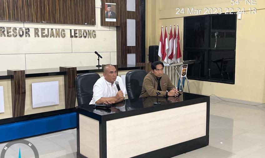 Kapolres memberikan arahan