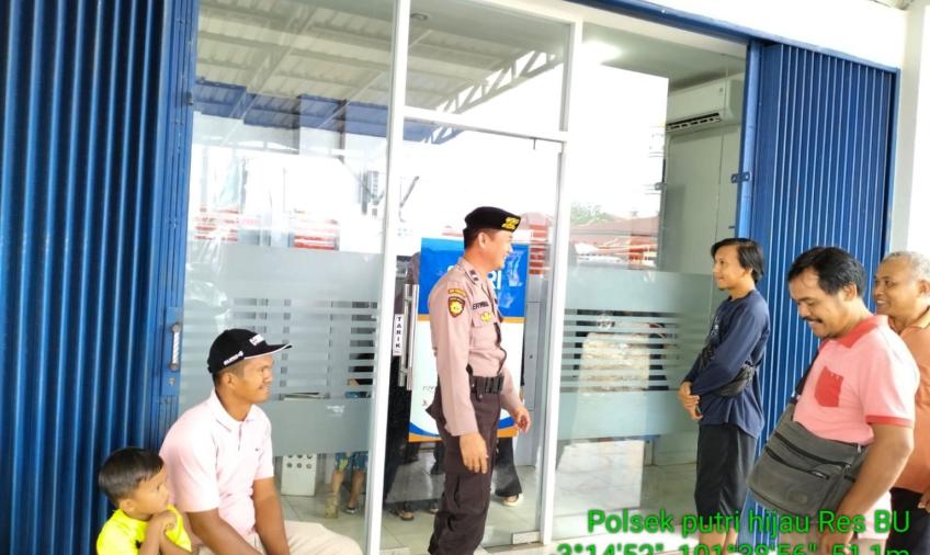Personel Polsek Putri Hijau Patroli Dialogis dan Sambang Warga