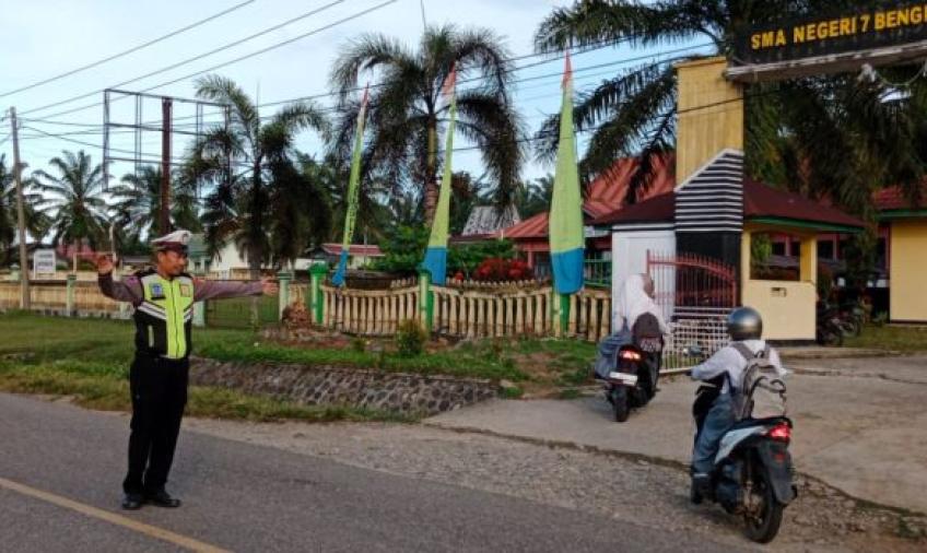 Commander Wish, Polsek Putri Hijau Berikan Pelayanan Pagi Kepada Masyarakat