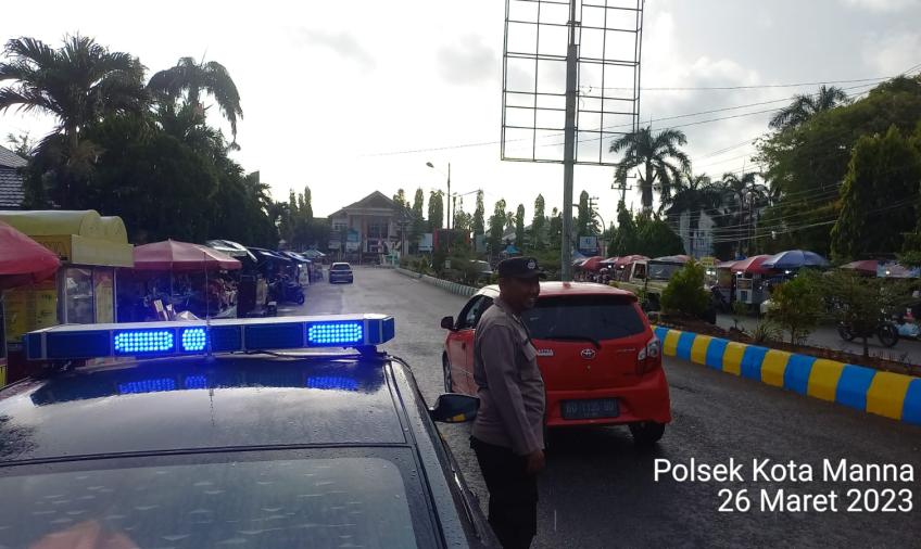 Patroli, Sat Samapta  Polsek Kota Manna Bubarkan Balap Liar di Jalan Padang Panjang Manna