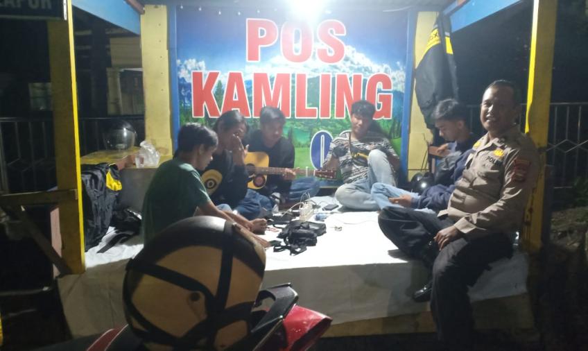 Bhabinkamtibmas Sambangi Sat Kamling, Imbau Ronda Malam Kontrol Lingkungan
