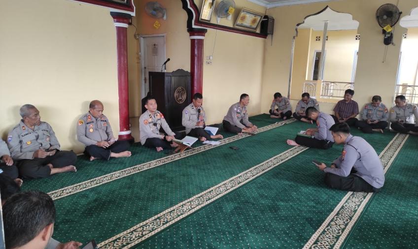 Personel Polres Bengkulu Utara Lakukan Tadarus Setiap Pagi Selama Ramadan