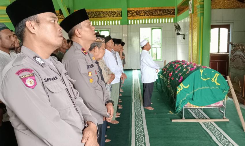 Kapolsek Batik Nau Sambangi Warga Yang Tertimpa Musibah