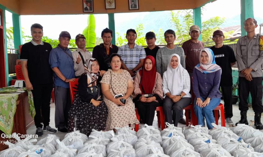 Polsek Lebong Utara Salurkan Sembako Kepada Warga Terdampak Banjir