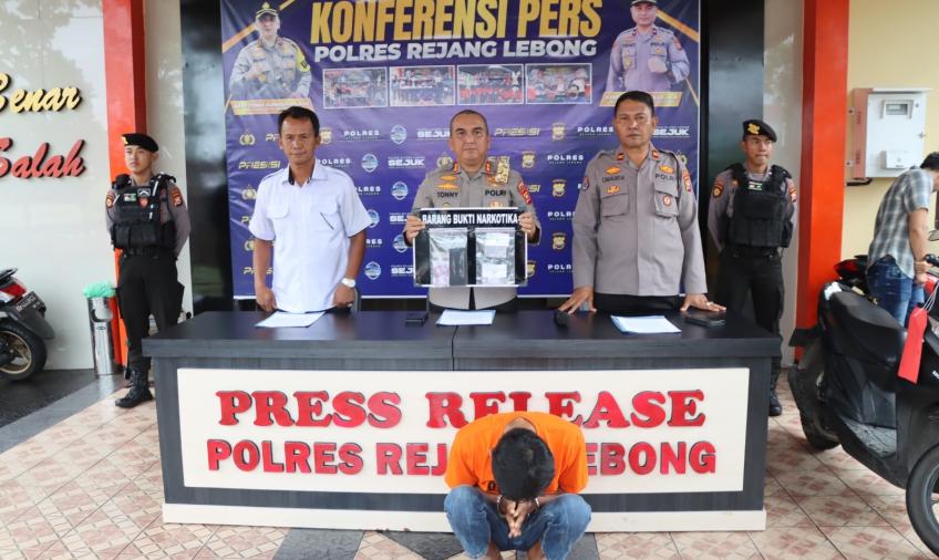 Melintas di Rejang Lebong Bawa Sabu dan Ganja, Warga Kota Bengkulu Diringkus Polsek Sindang Kelingi
