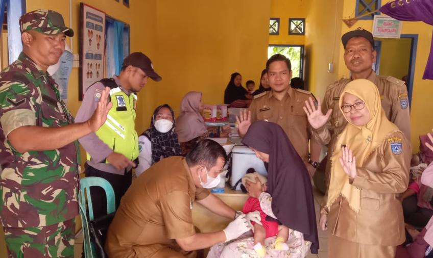 Dukung Cegah Stunting, Bhabinkamtibmas Polsek Padang Jaya  Pantau Giat Posyandu Balita