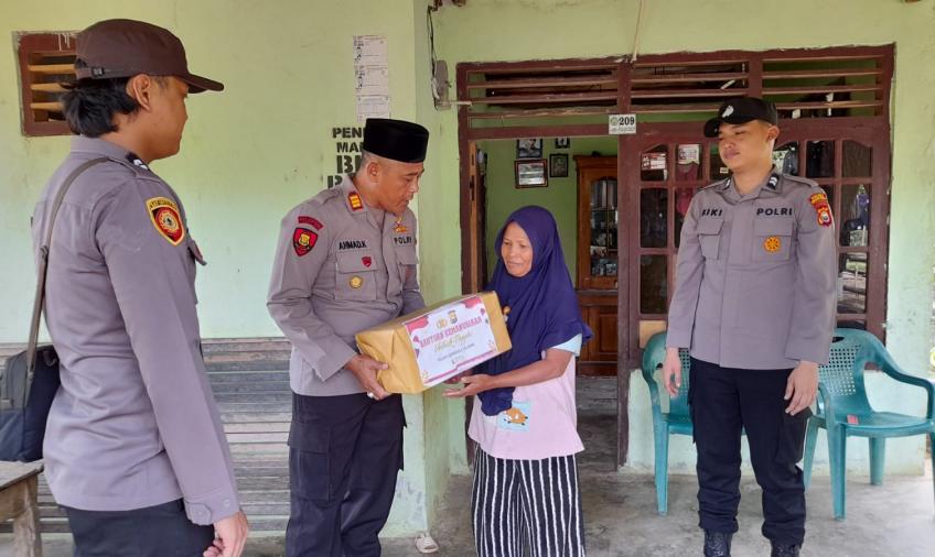 Sat Intelkam Salurkan Bantuan Sosial ke Warga Bunga Mas dan Pino Raya