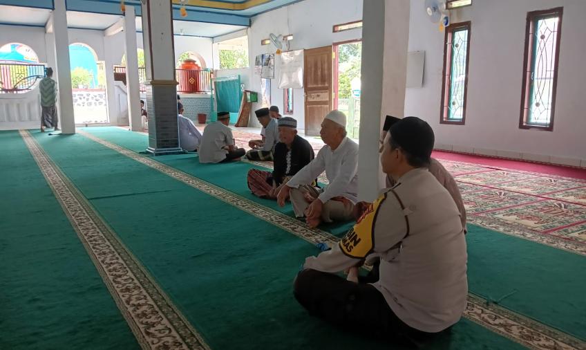 Sambang dan Silaturahmi Dai Kamtibmas Oleh Bhabinkamtibmas Guna Terciptanya Harkamtibmas