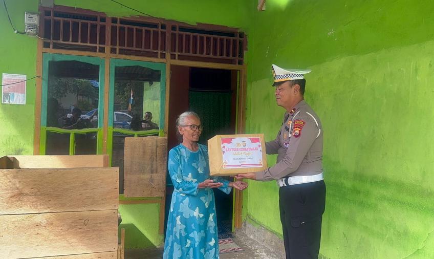 Polres Bengkulu Selatan Kembali Salurkan Bantun Sosial Kepada Warga Kelurahan Ibul dan Desa Batu lambang 