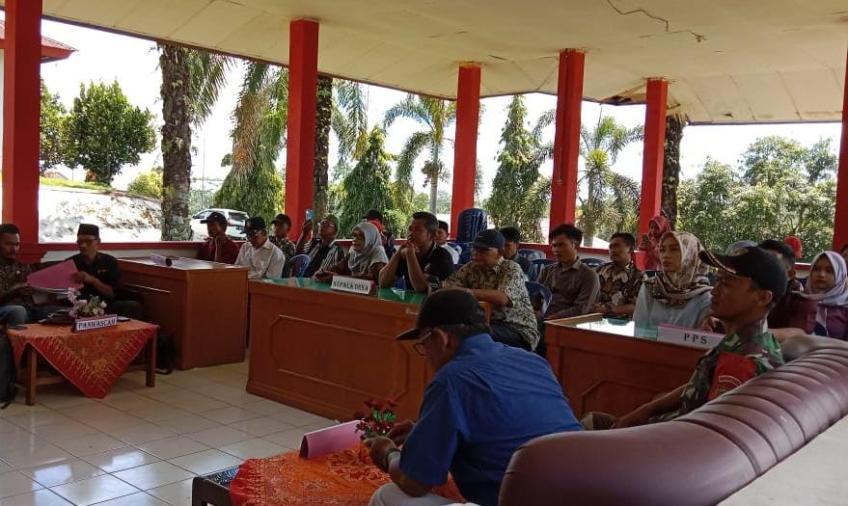 Polsek Giri Mulya Hadiri Rapat Pleno Terbuka Hasil Rekapitulasi DPHP Pemilu 2024 di Sekretariat PPS Kecamatan Giri Mulya