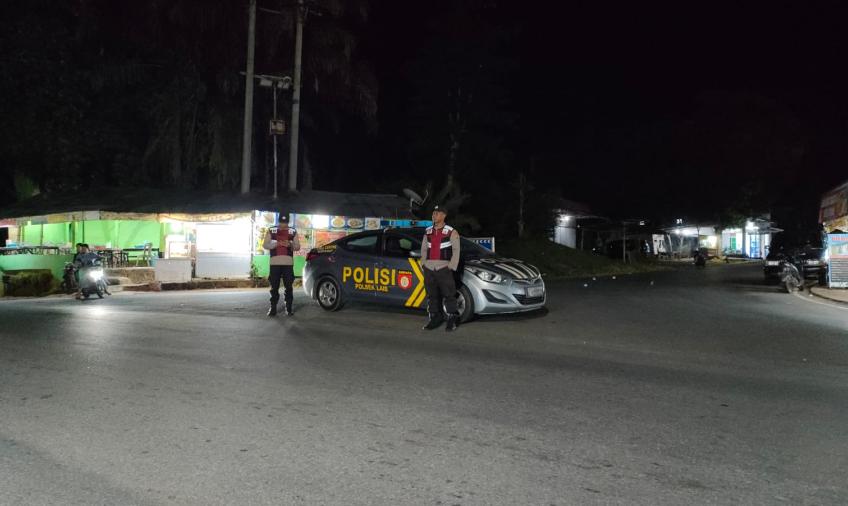 Cegah Gangguan Keamanan, Polsek Lais Laksanakan Pengamanan dan Patroli Saat Warga Salat Tarawih