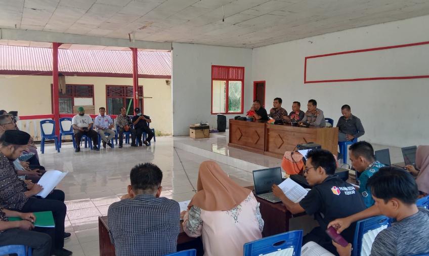 Kapolsek Kerkap Hadiri Rapat Pleno Terbuka Rekapitulasi DPHP Kecamatan Kerkap