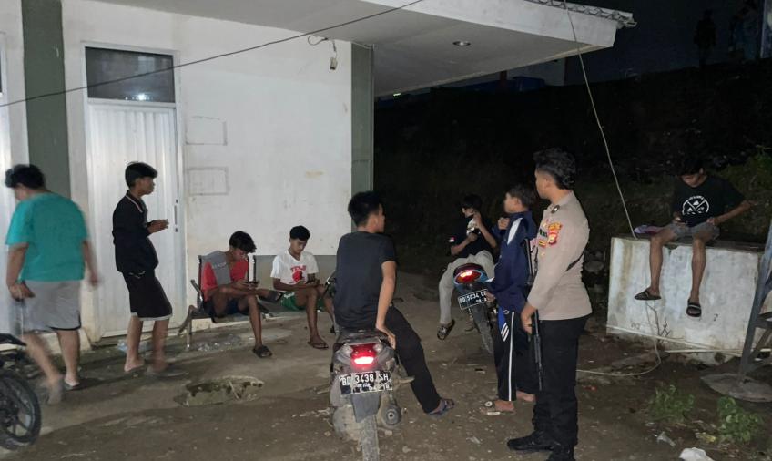Antisipasi Perang Sarung, Polsek Ketahun Laksanakan Patroli Malam