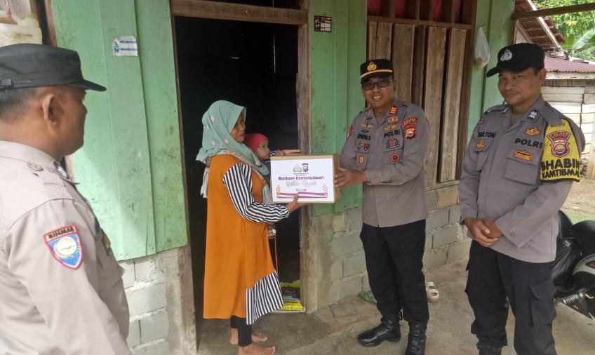 Polsek Putri Hijau Bagikan 25 Paket Bansos Untuk Masyarakat Putri Hijau